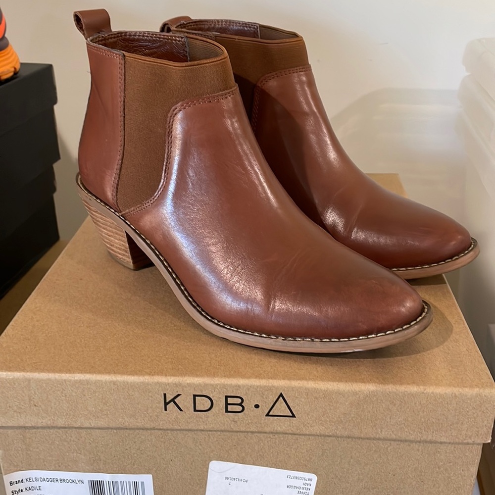 Toffee Kelsi Dagger booties